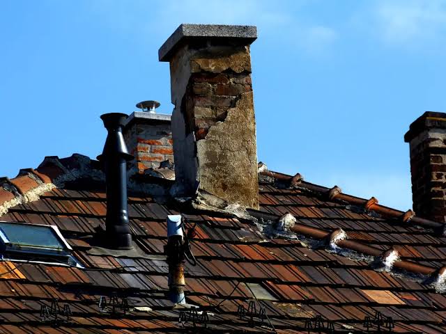 10 Signs Your Vancouver Chimney Needs Immediate Repairs Before Minor Damage Turns Into a Major Expense